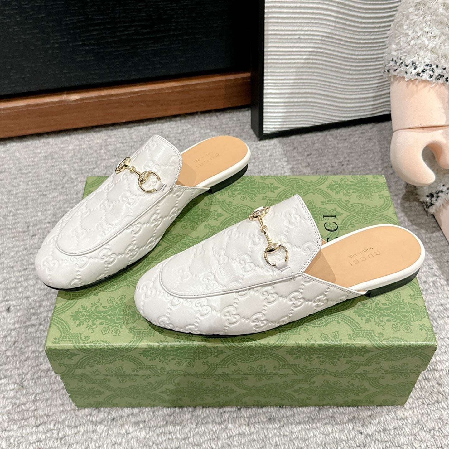 Luxury Gucci Horsebit Mule Cream GG Leather