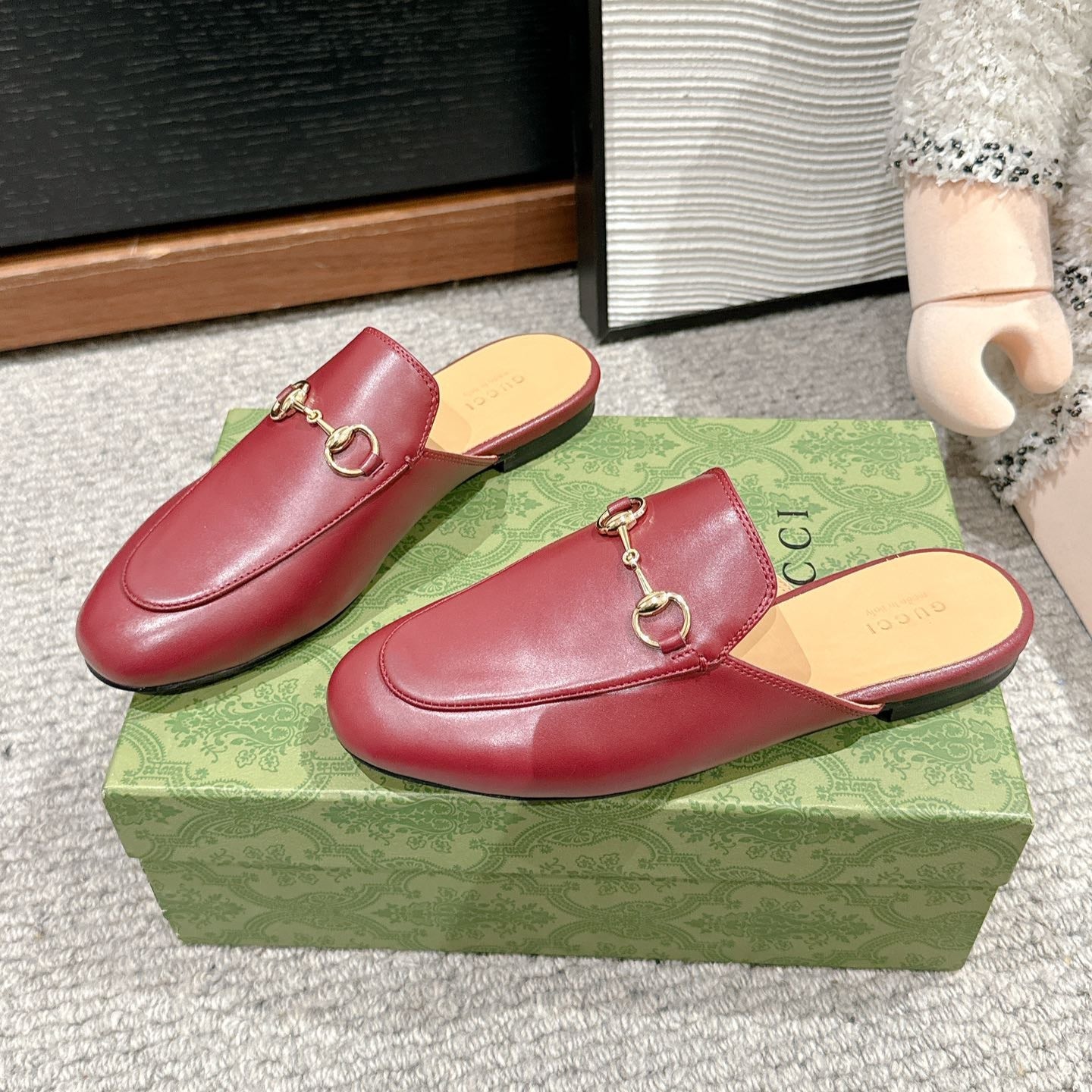 Luxury Gucci Horsebit Mule Red Smooth Calfskin