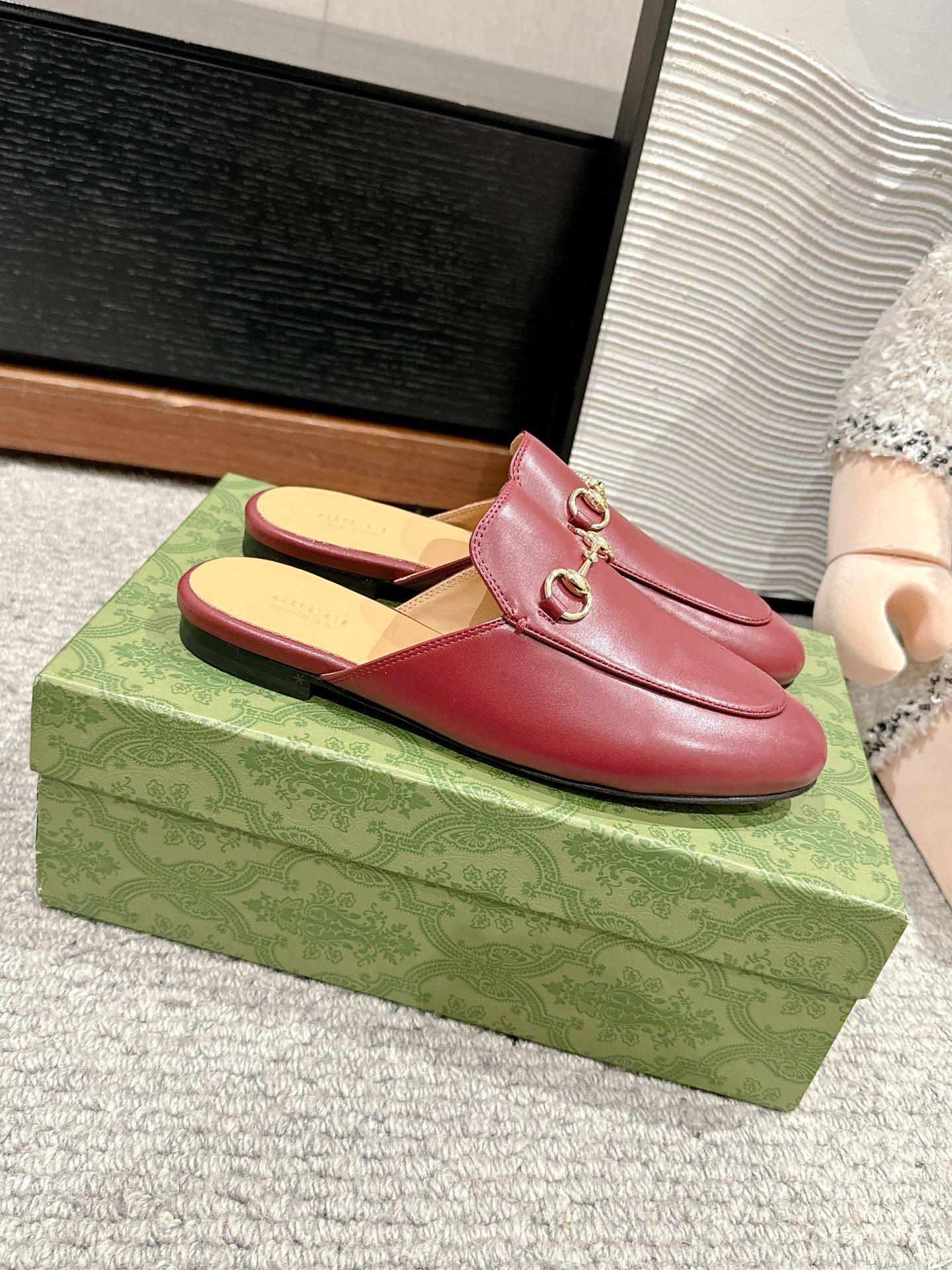 Luxury Gucci Horsebit Mule Red Smooth Calfskin