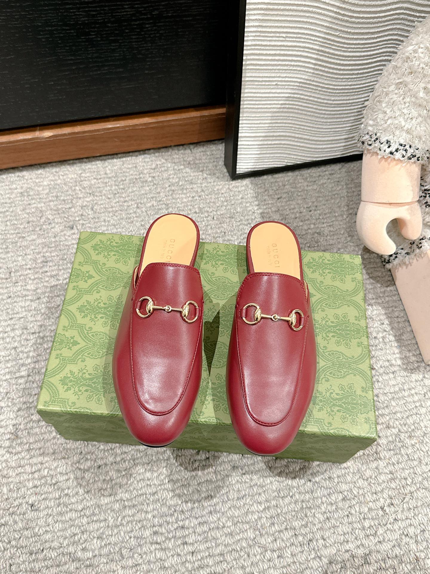 Luxury Gucci Horsebit Mule Red Smooth Calfskin