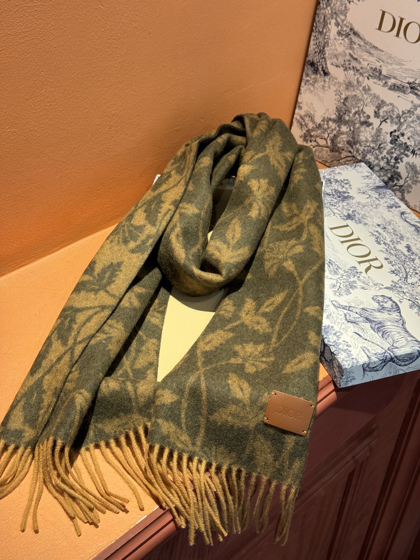 Luxury DiorSCARF 180 CM IN OLIVE GREEN MONOGRAM CASHMERE 394642