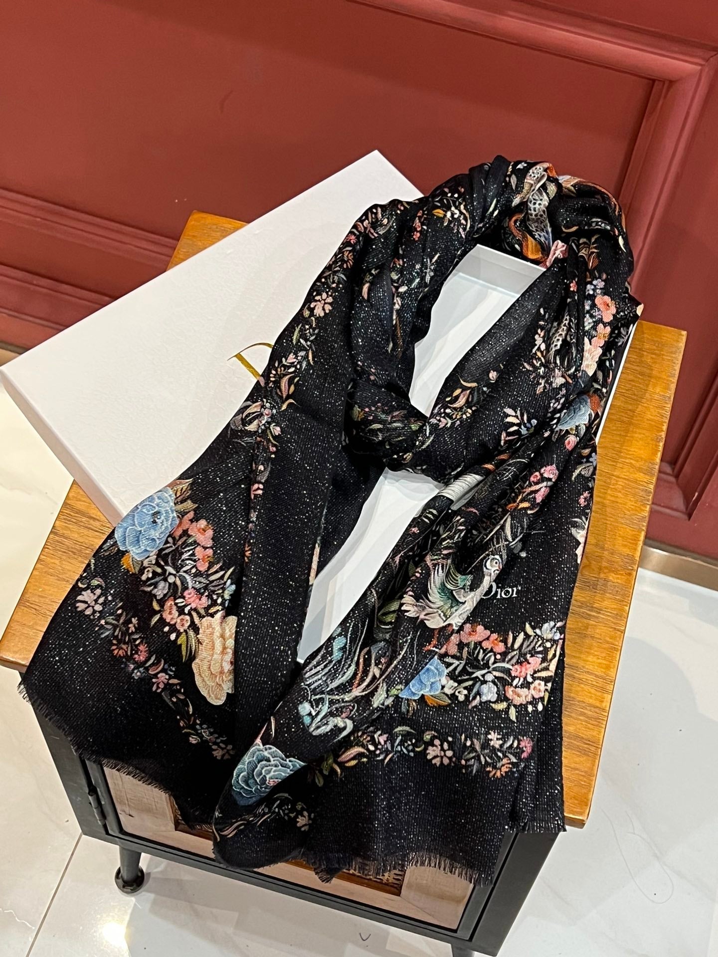 Luxury DiorSCARF 200 CM IN BLACK MIX COLORFUL CASHMERE 413824