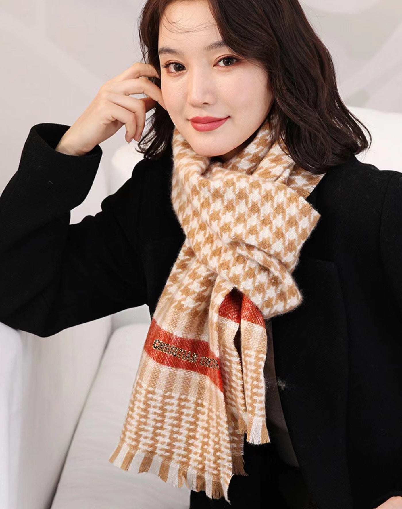 Luxury DiorSCARF 190 CM IN PEANUT BROWN MIX WHITE CASHMERE 416802
