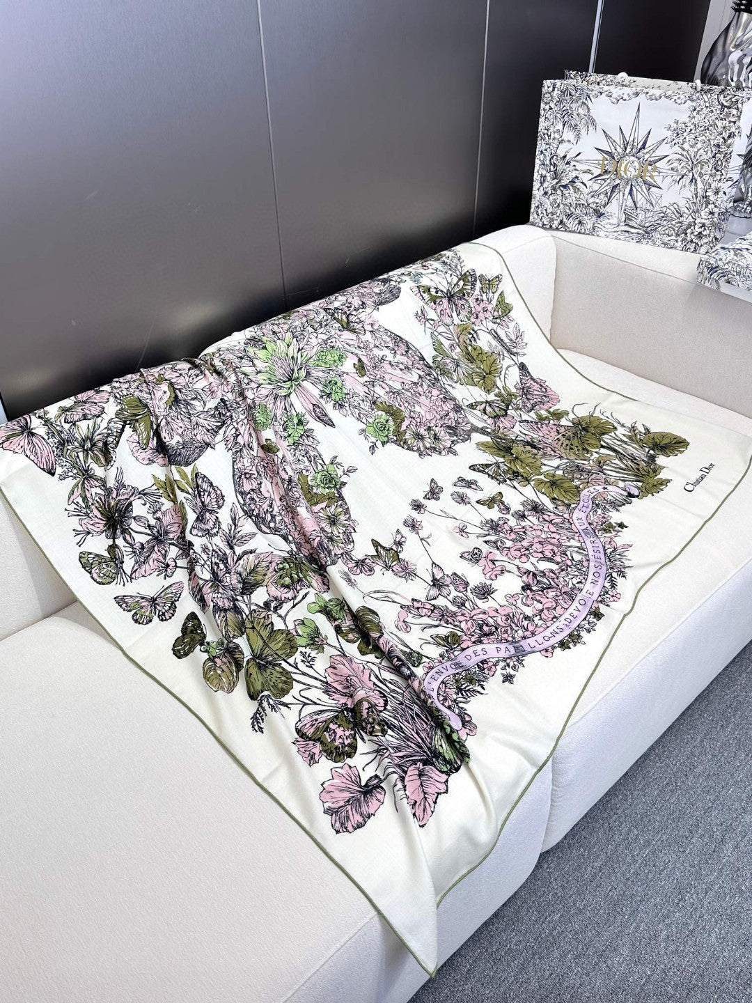 Luxury DiorSQUARE SCARF 140 CM IN COLORFUL CASHMERE AND SILK 403836