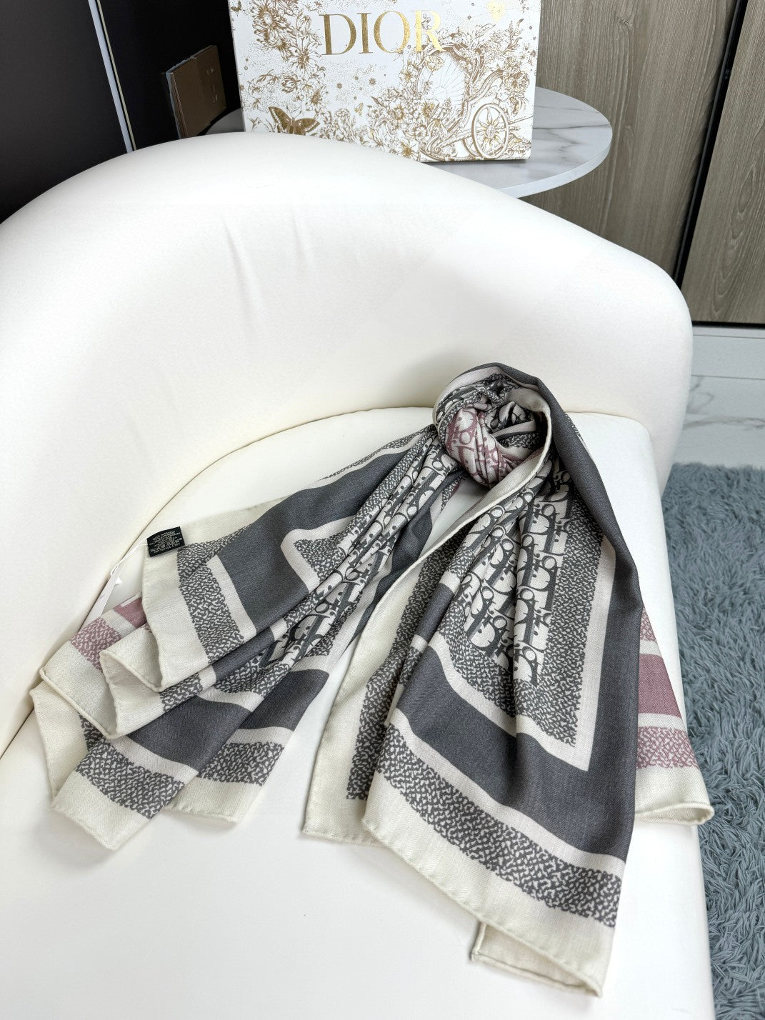 Luxury DiorMONOGRAM SQUARE SCARF 140 CM IN COLORFUL CASHMERE AND SILK 413743