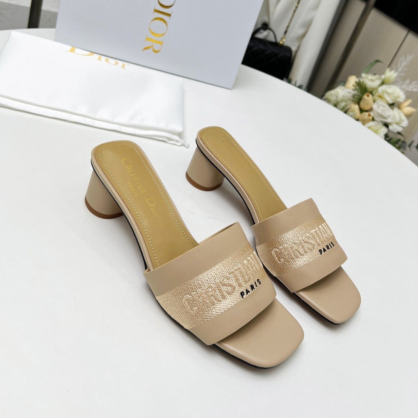 Luxury Diordway 45 beige canvas calfskin