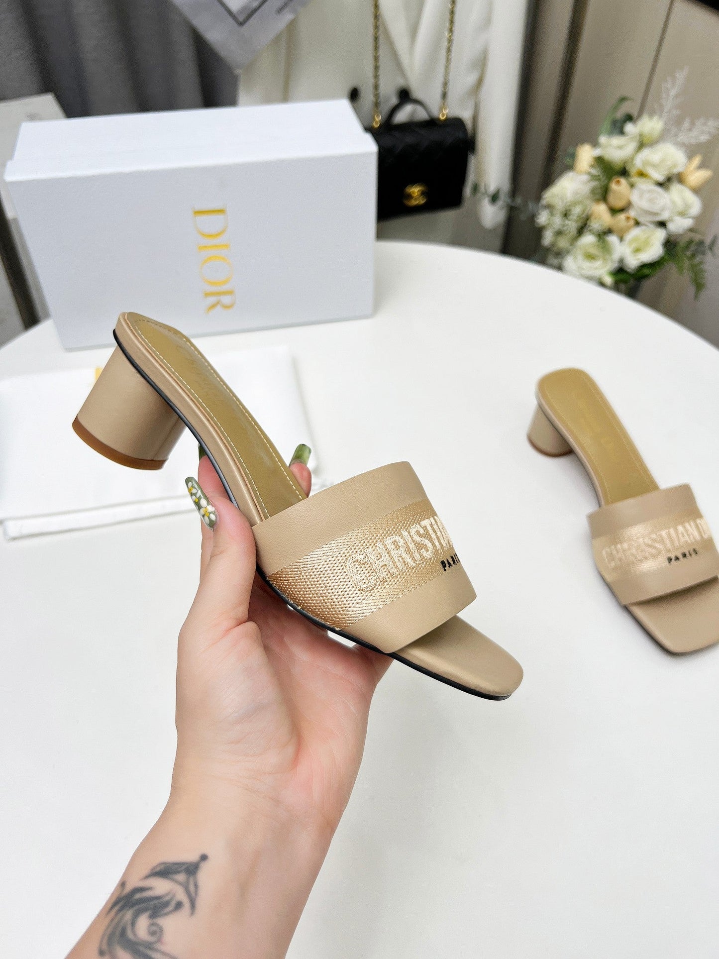 Luxury Diordway 45 beige canvas calfskin