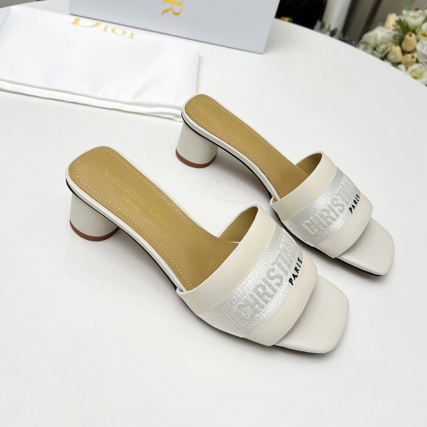 Luxury Diordway 45 cream canvas calfskin
