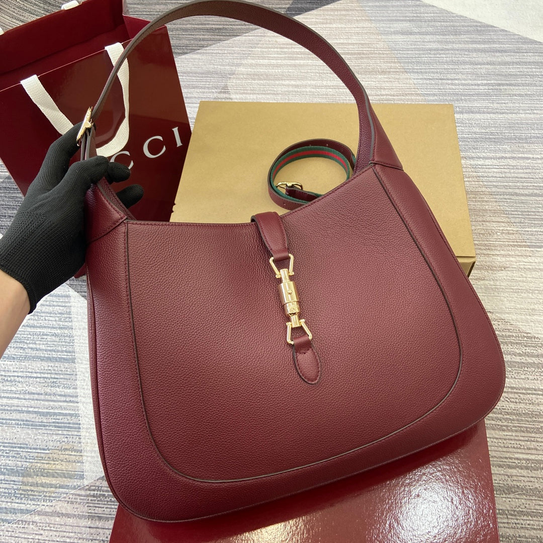 Luxury Gucci JACKIE LARGE SHOULDER BAG 40 IN BURGUNDY RED CALFSKIN GOLD HARDWARE