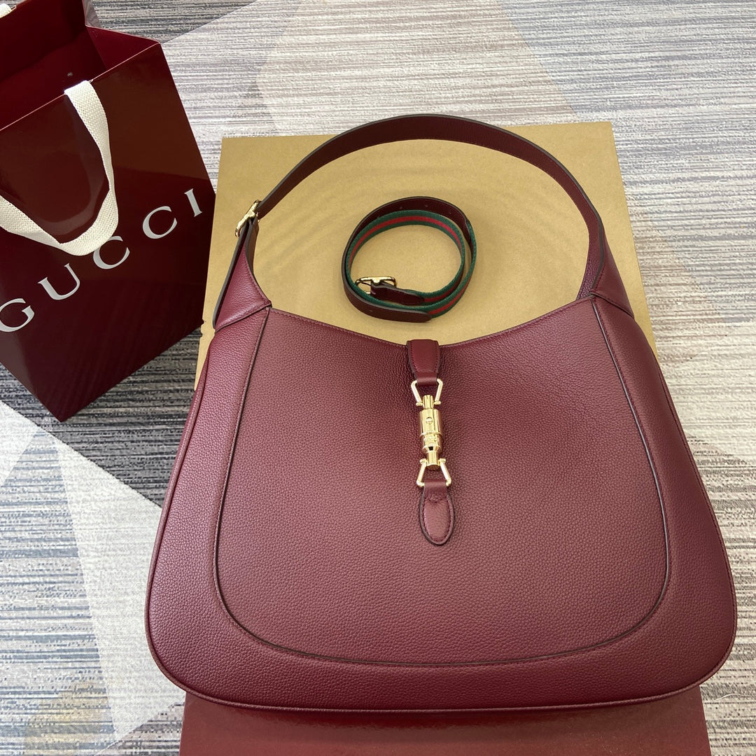 Luxury Gucci JACKIE LARGE SHOULDER BAG 40 IN BURGUNDY RED CALFSKIN GOLD HARDWARE