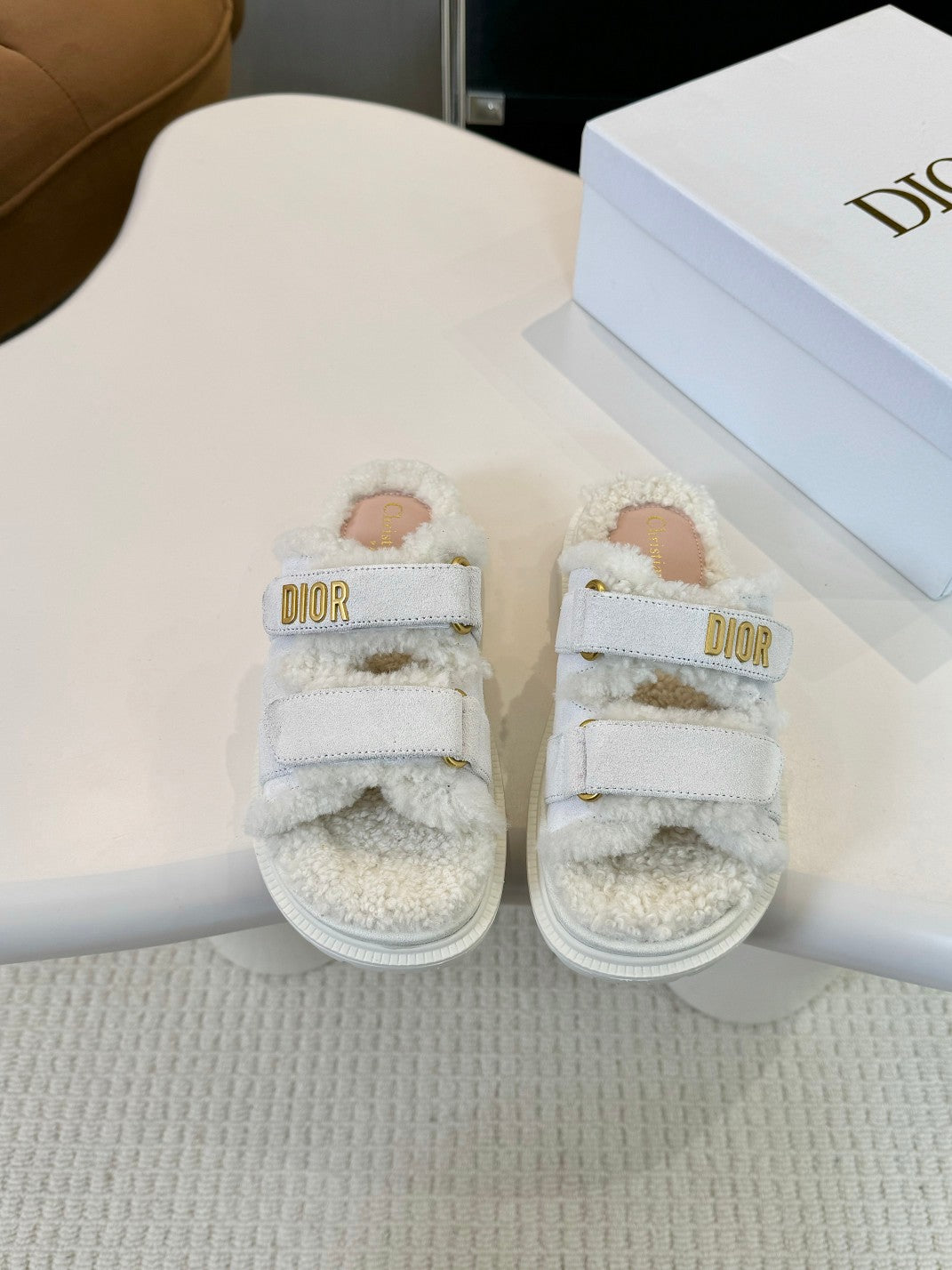 Luxury Dior DIORact Slide White Suede And Fleece Lining