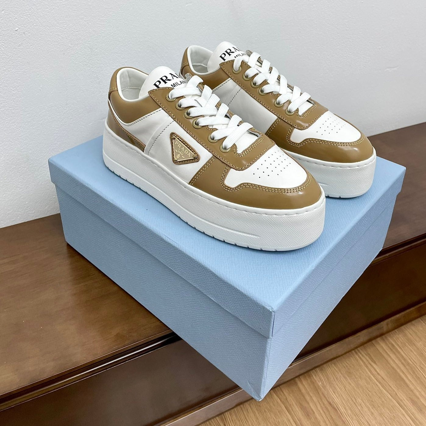 Luxury PradaDOWNTOWN BOLD SNEAKERS WHITE AND PEANUT CALFSKIN