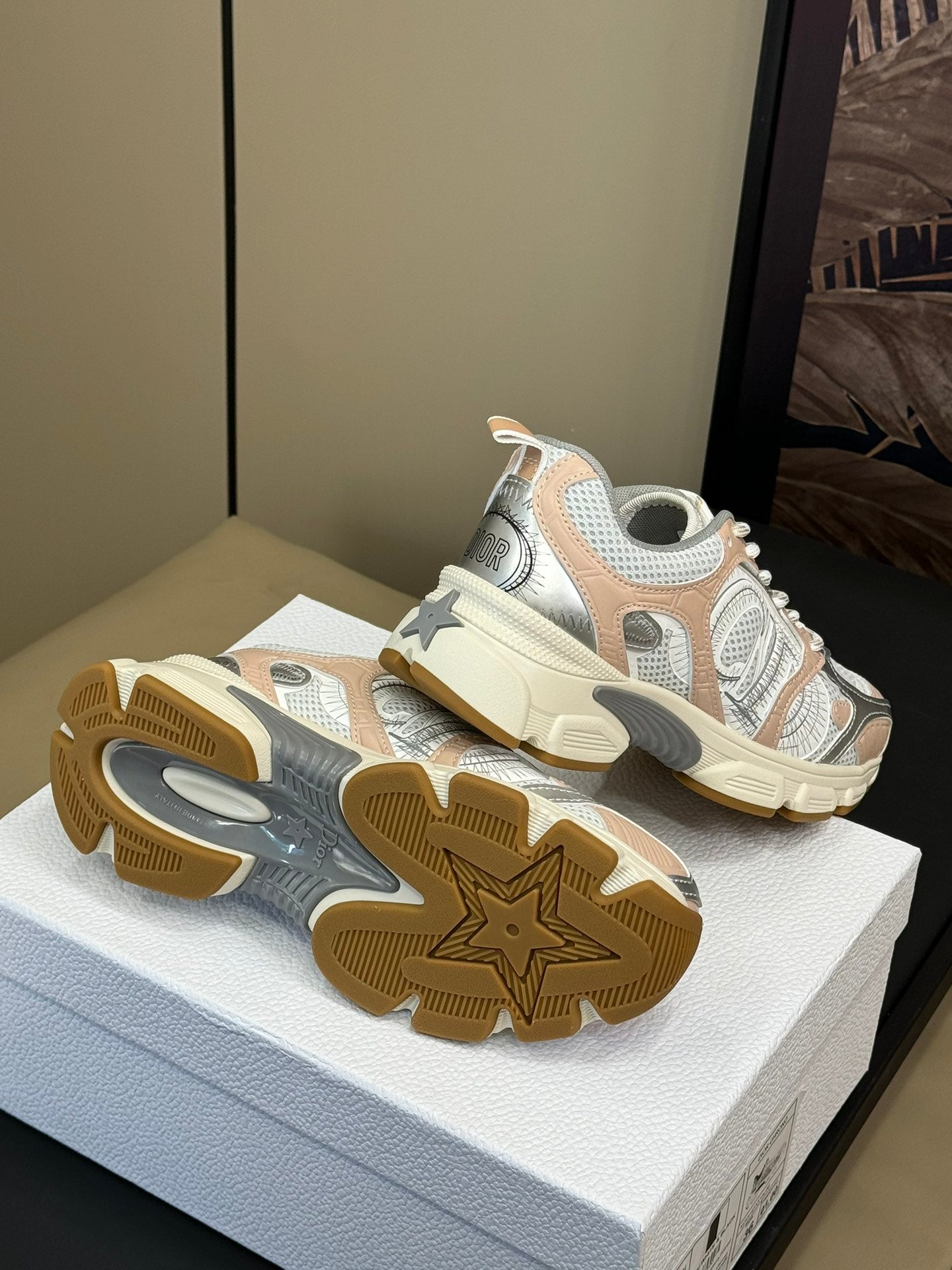 Luxury DiorChrono Sneaker Nude and Silver Mesh Fabric  992626