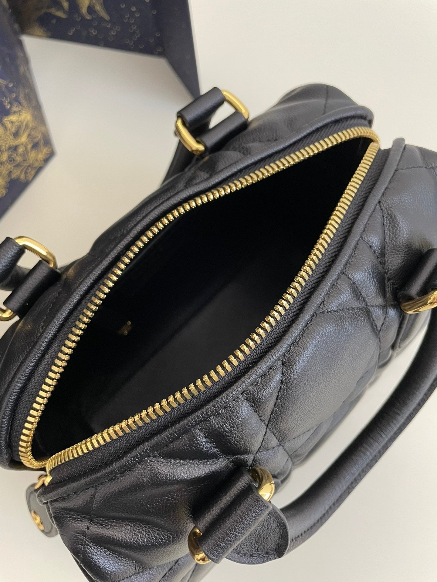 Luxury Diorgroove 20cm black calfskin gold hardware