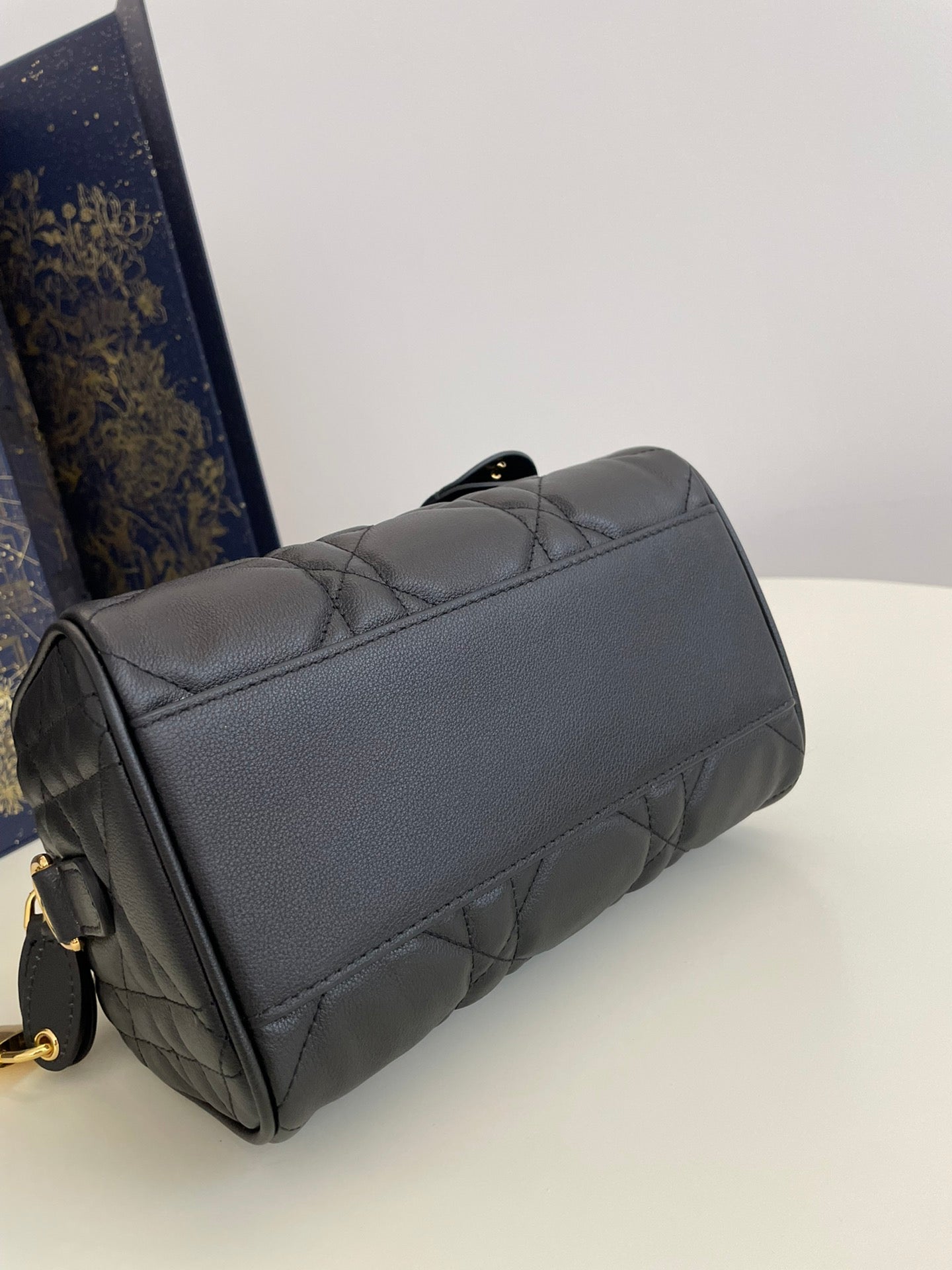 Luxury Diorgroove 20cm black calfskin gold hardware