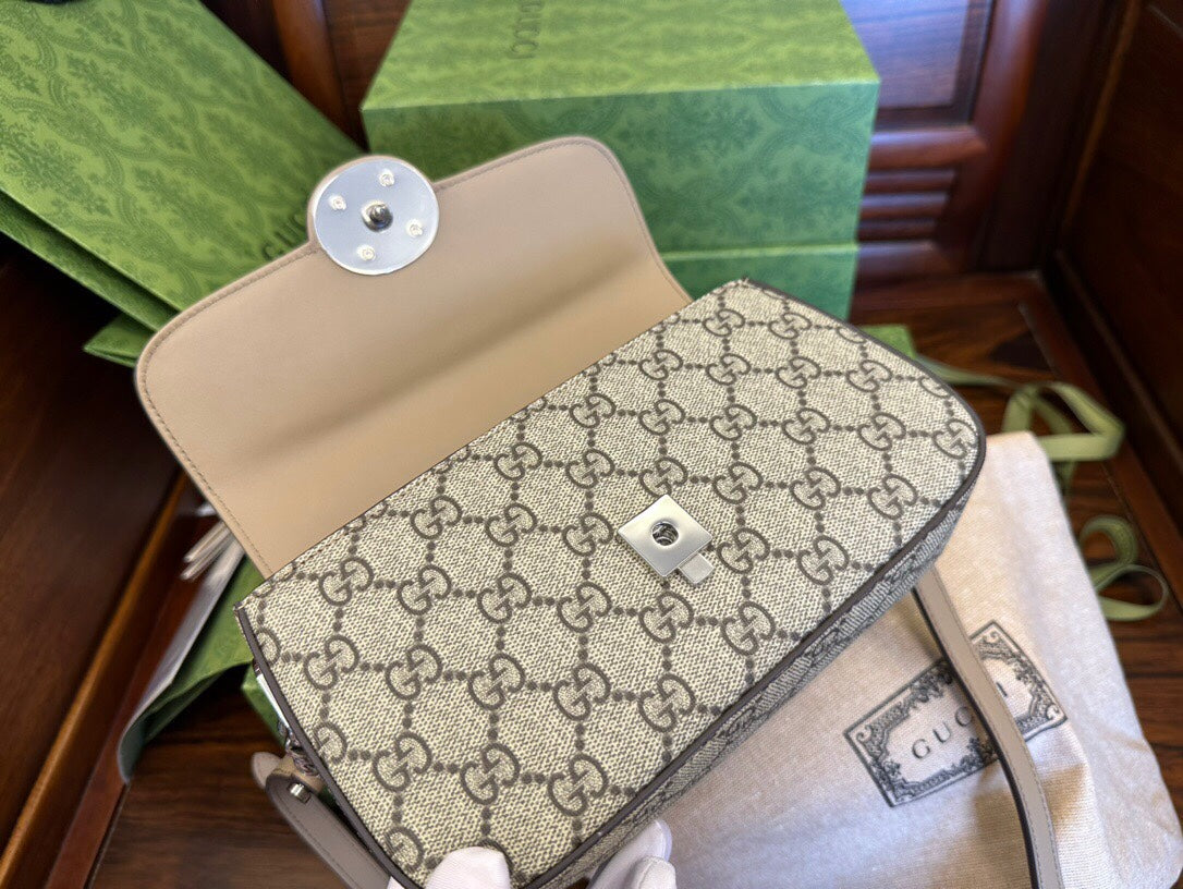 Luxury Gucci GG MINI 21 CLASSIC SHOULDER BAG IN BEIGE CANVAS