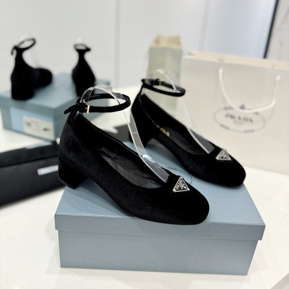 Luxury PradaPumps 40 Square Sole Black Velvet