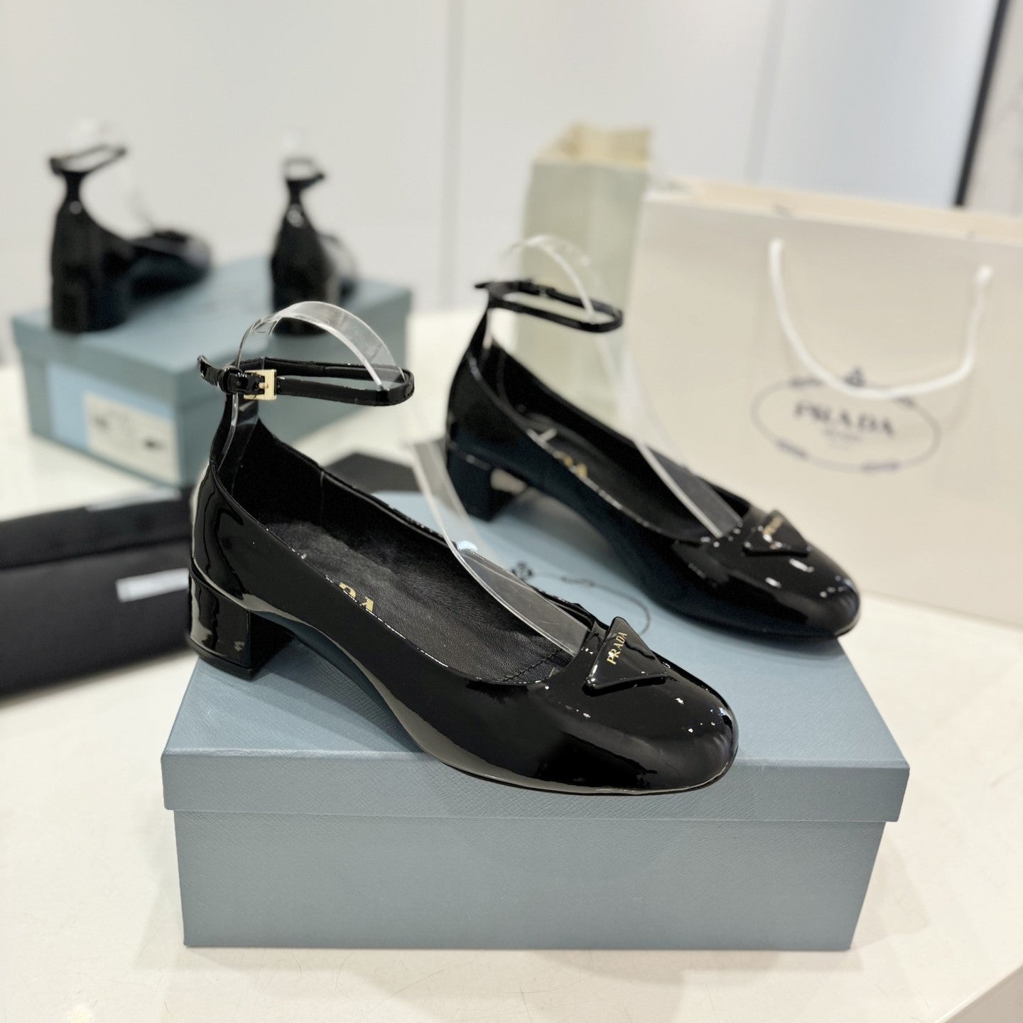 Luxury PradaPumps 40 Square Sole Black Patent Leather