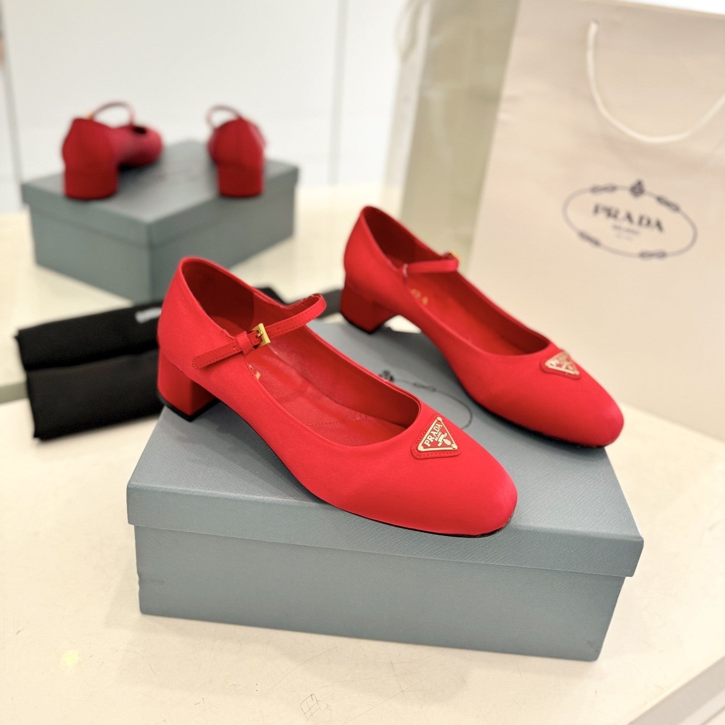 Luxury PradaBallerina Pumps 40 Red Suede Fabric