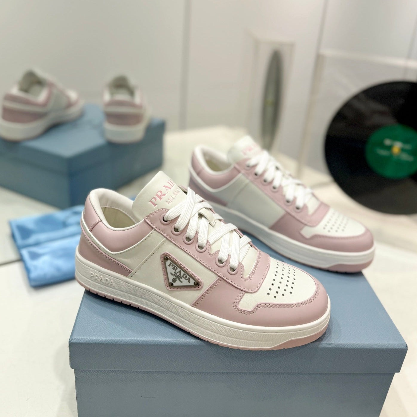 Luxury PradaDOWNTOWN PERFORATED SNEAKERS WHITE AND BLUSH CALFSKIN