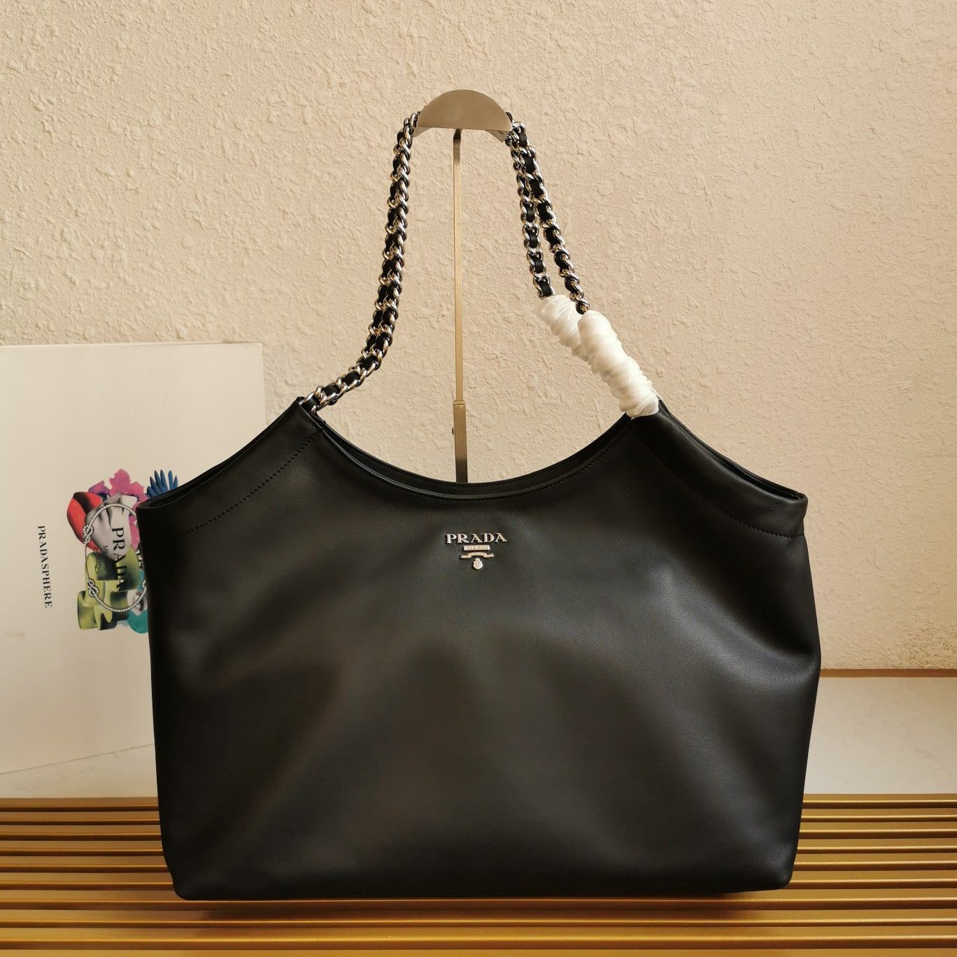Luxury PradaCHAIN TOTE 39 SOFT BLACK CALFSKIN SILVER HARDWARE