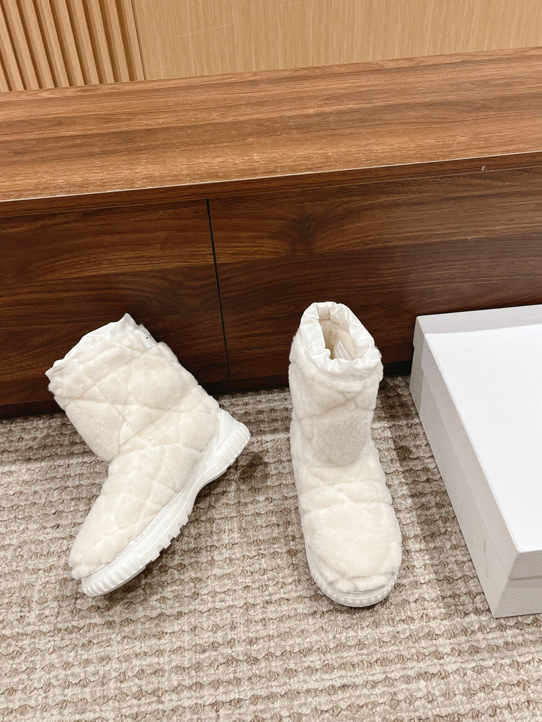 Luxury DiorAnkle Boots White Fleece And Windbreaker Fabric