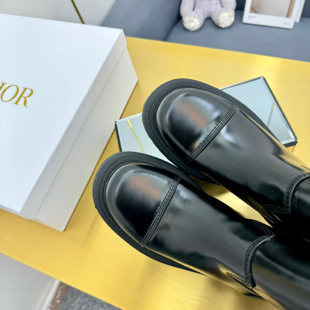 Luxury DiorAnkle Boot In Glossy Black Cowhide 111758