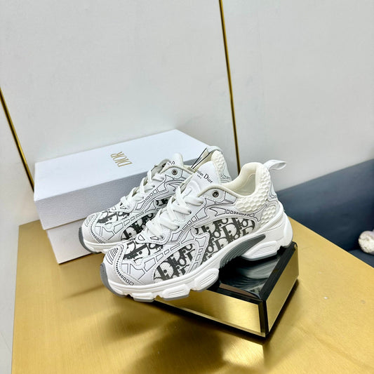 Luxury DiorChrono Sneaker 40mm In White Mesh Fabric 994570