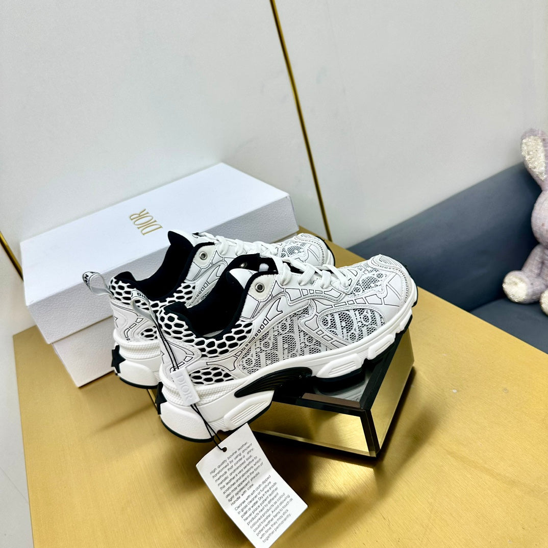 Luxury DiorChrono Sneaker 40mm In White Mesh Fabric 994576