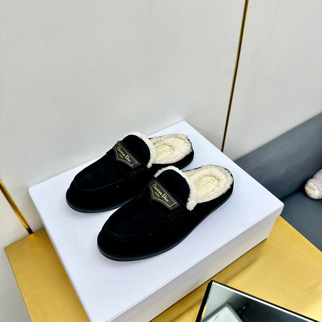 Luxury DiorBoy Mule In Black Suede With Wool Fleece Lining  111828