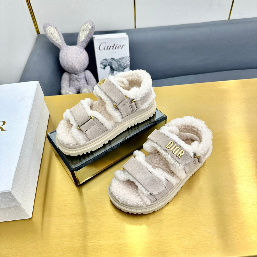 Luxury Dior DIORact Sandal In Light Grey Suede And Wool Fleece Lining 111044
