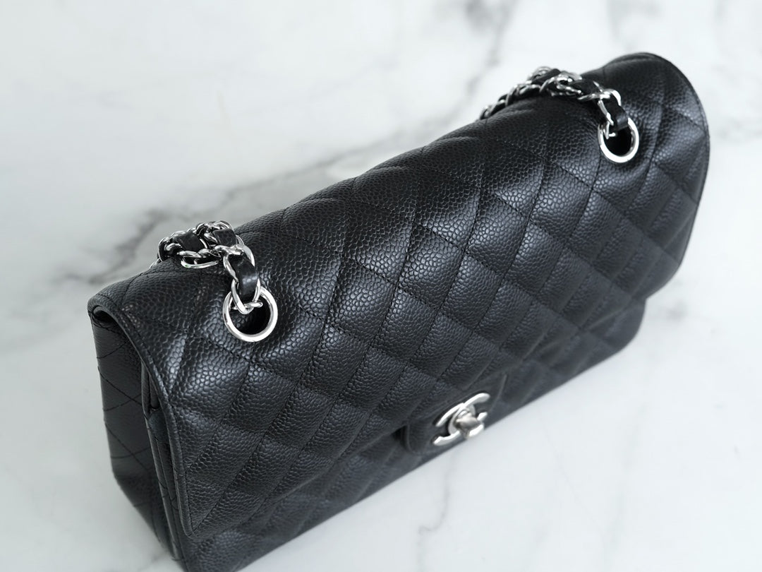 Luxury Chanel CLASSIC FLAP 25 BLACK CAVIAR SILVER HARDWARE