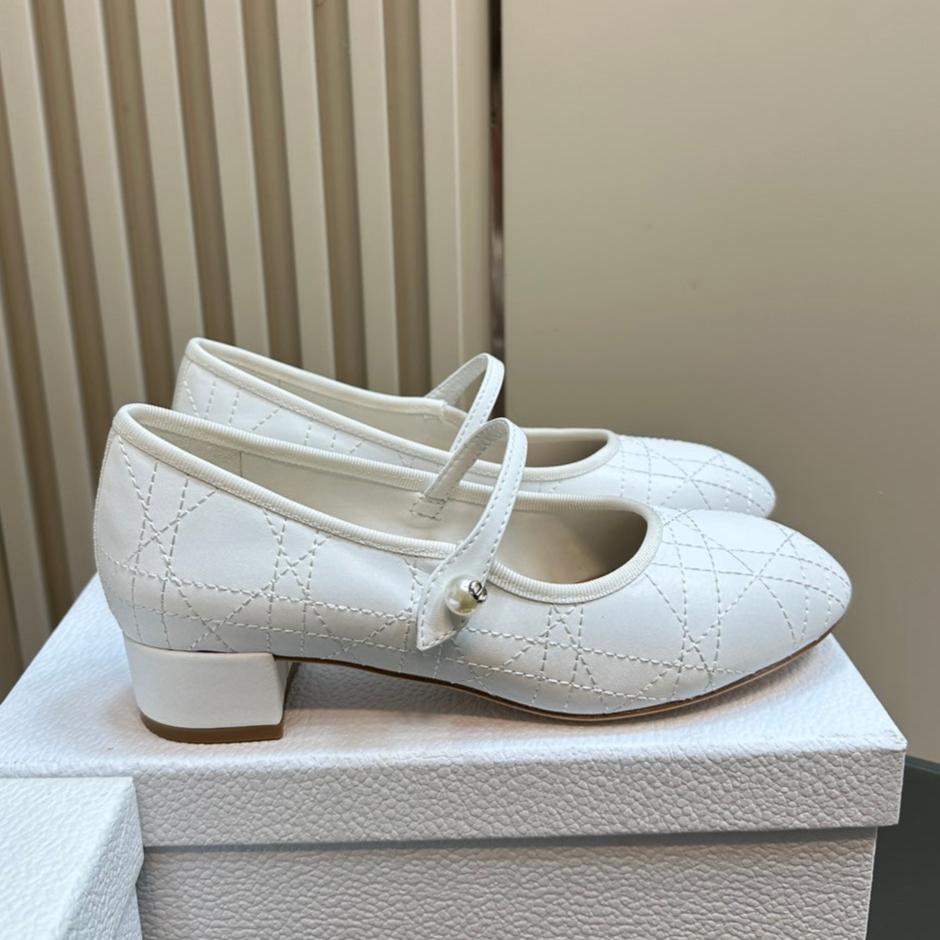 Luxury DiorBallet Pump White Soft Cowhide