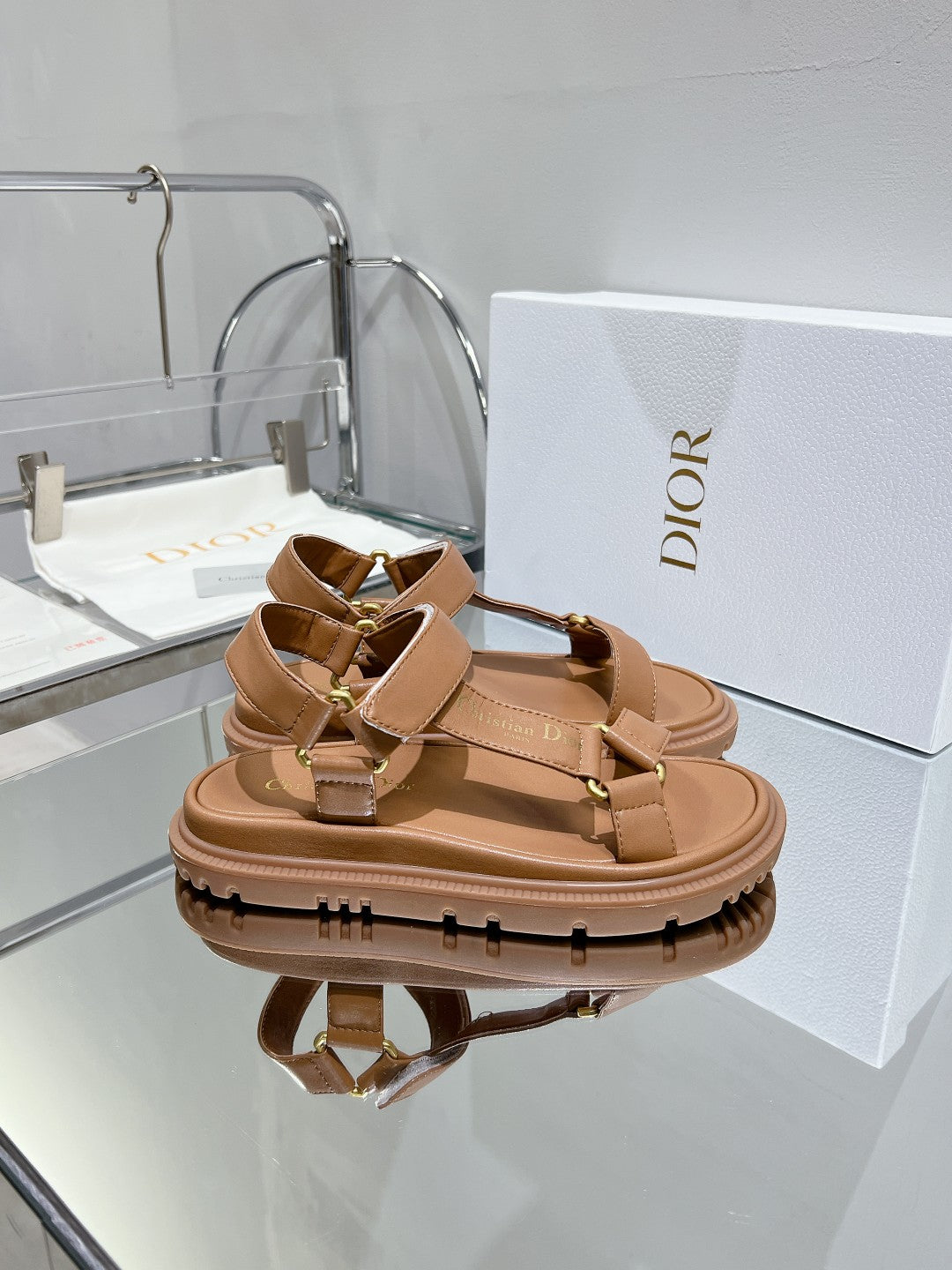 Luxury DiorD-Wave Sandal In Brown Cowhide 100751