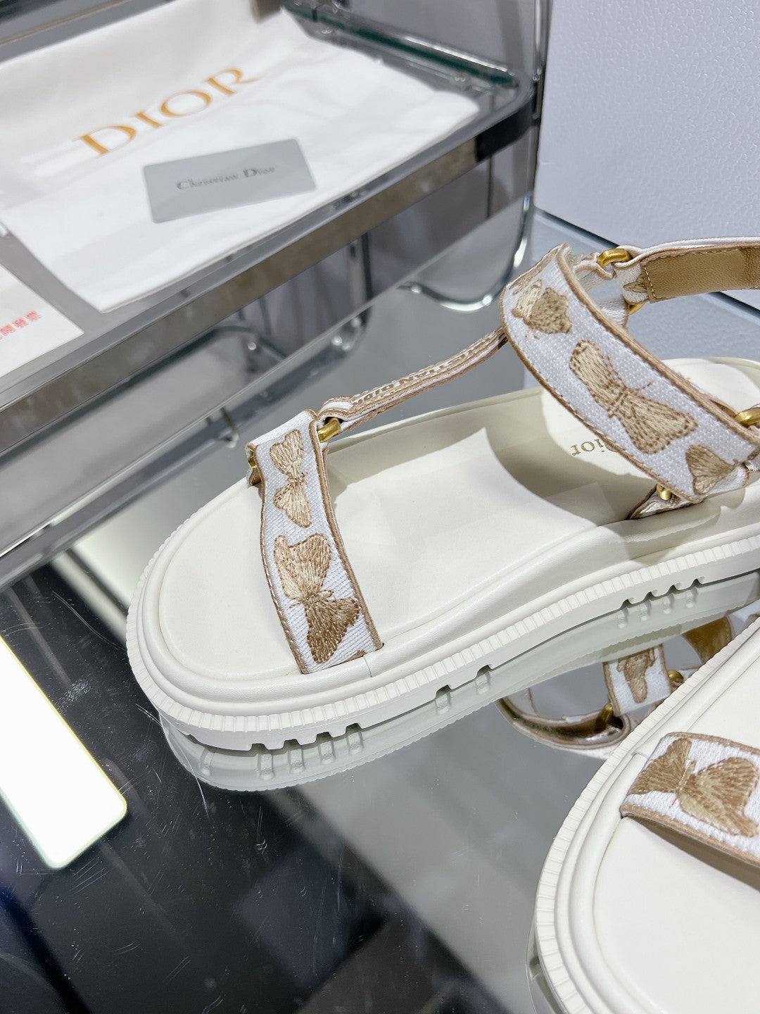 Luxury DiorD-Wave Sandal In Dark Beige Mix White Cowhide 100757