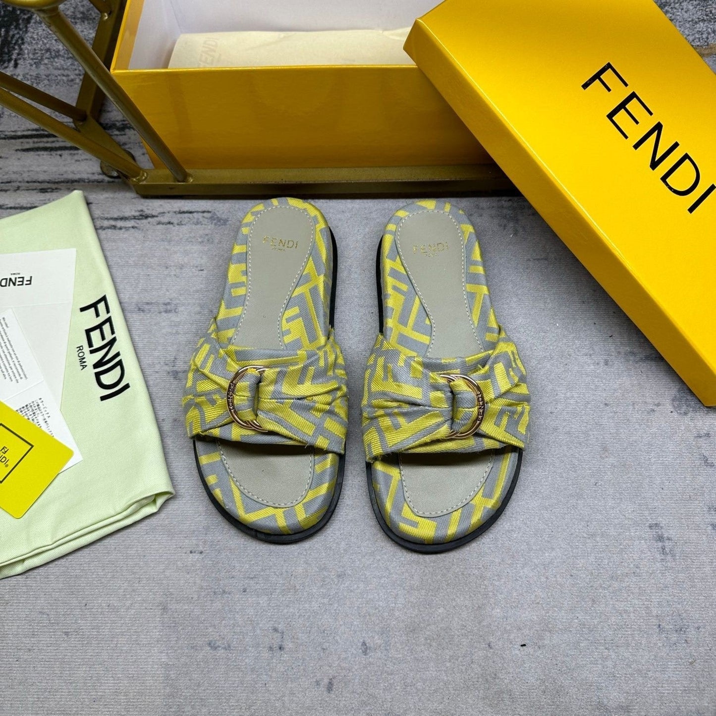 Luxury FendiFF Feel 10 Yellow Grey FF jacquard Slide