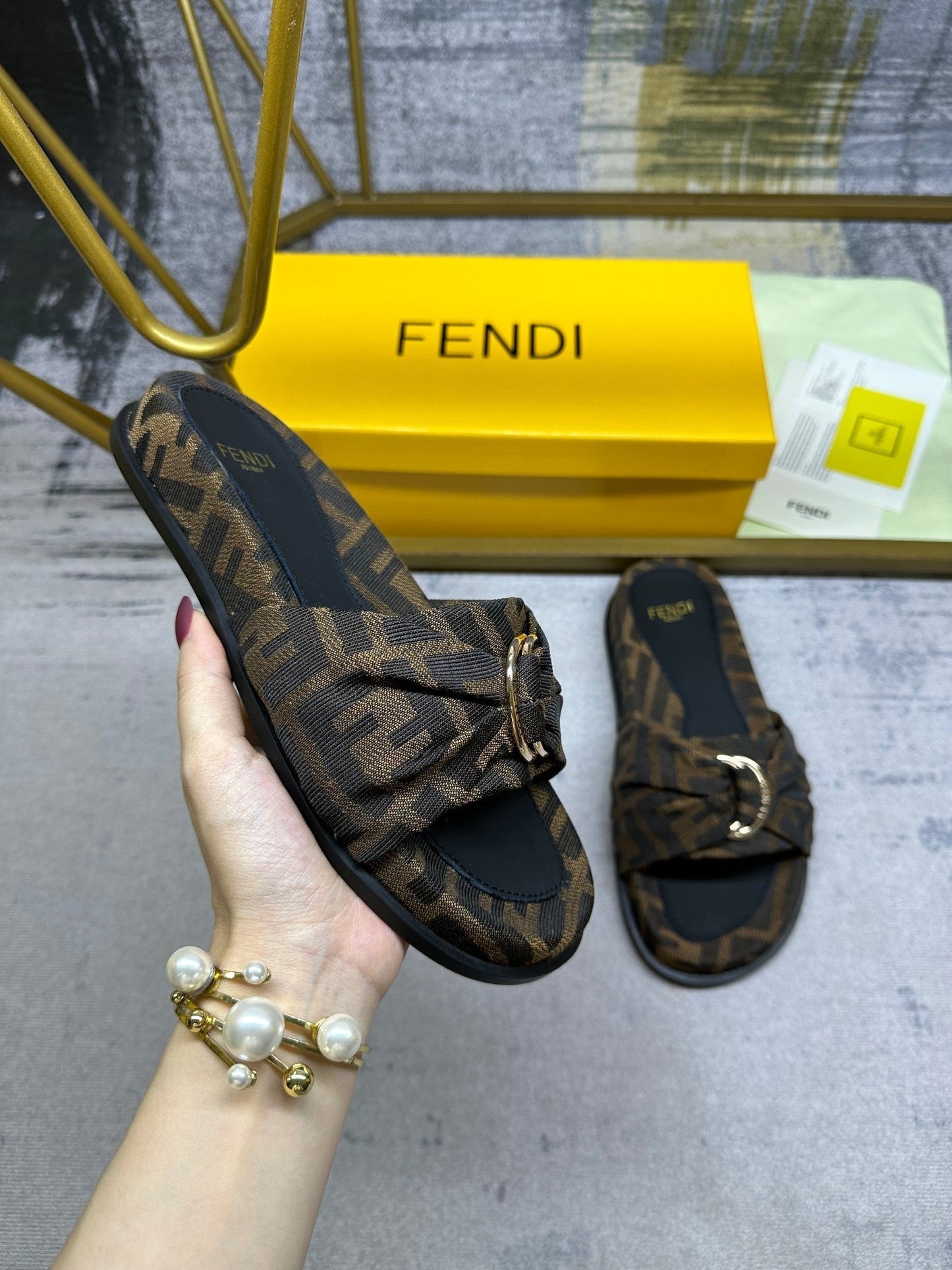 Luxury FendiFF Feel 10 Brown Black FF jacquard Slide