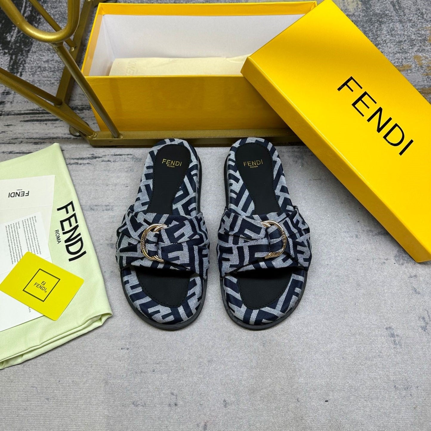 Luxury FendiFF Feel 10 Black Grey FF jacquard Slide