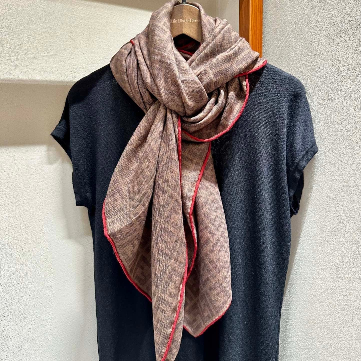 Luxury FendiFF SHAWL 185 CM IN COFFEE BROWN SILK AND WOOL WITH RED BORDER 413673