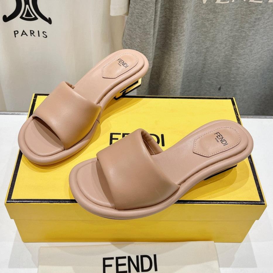 Luxury FendiLuxury FendiBAGUETTE MEDIUM-HEEL SANDALS 45 MM IN DESERT SAND CALFSKIN
