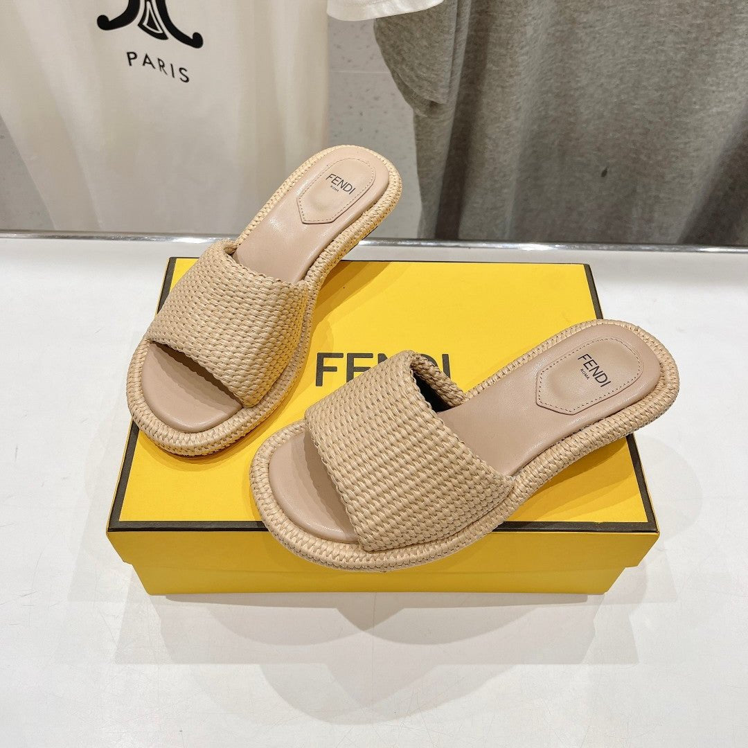 Luxury FendiLuxury FendiFFOLD MEDIUM-HEEL SANDALS 45 MM IN TUSCAN BEIGE COTTON FIBRE