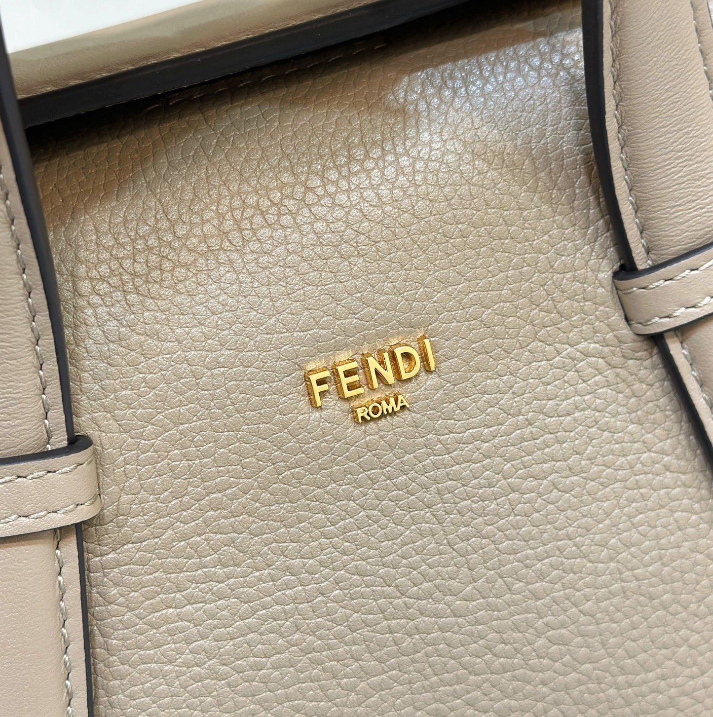 Luxury FendiLuxury Fendi27 BAG IN TAN BROWN CALFSKIN WITH GOLD HARDWARE