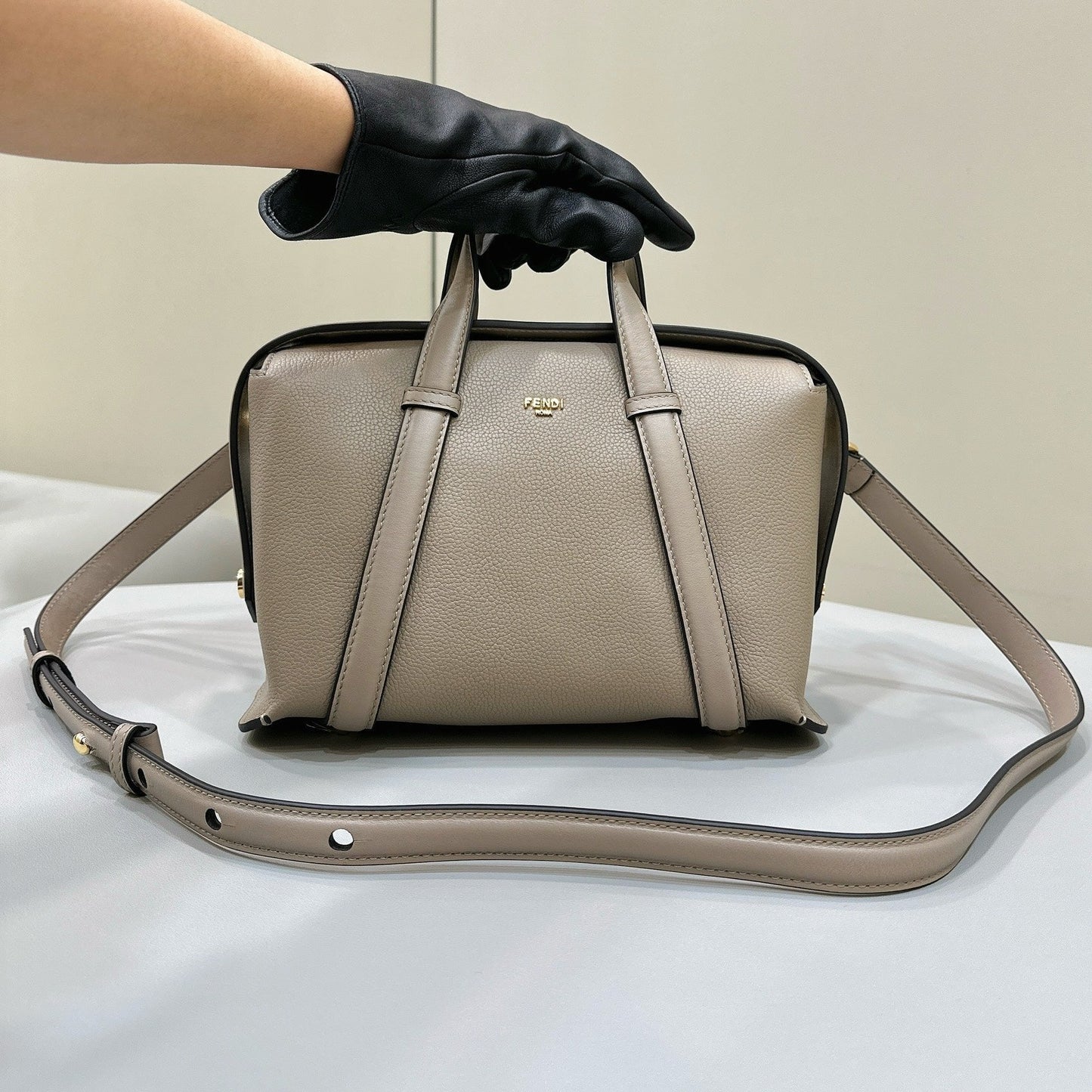 Luxury FendiLuxury Fendi27 BAG IN TAN BROWN CALFSKIN WITH GOLD HARDWARE