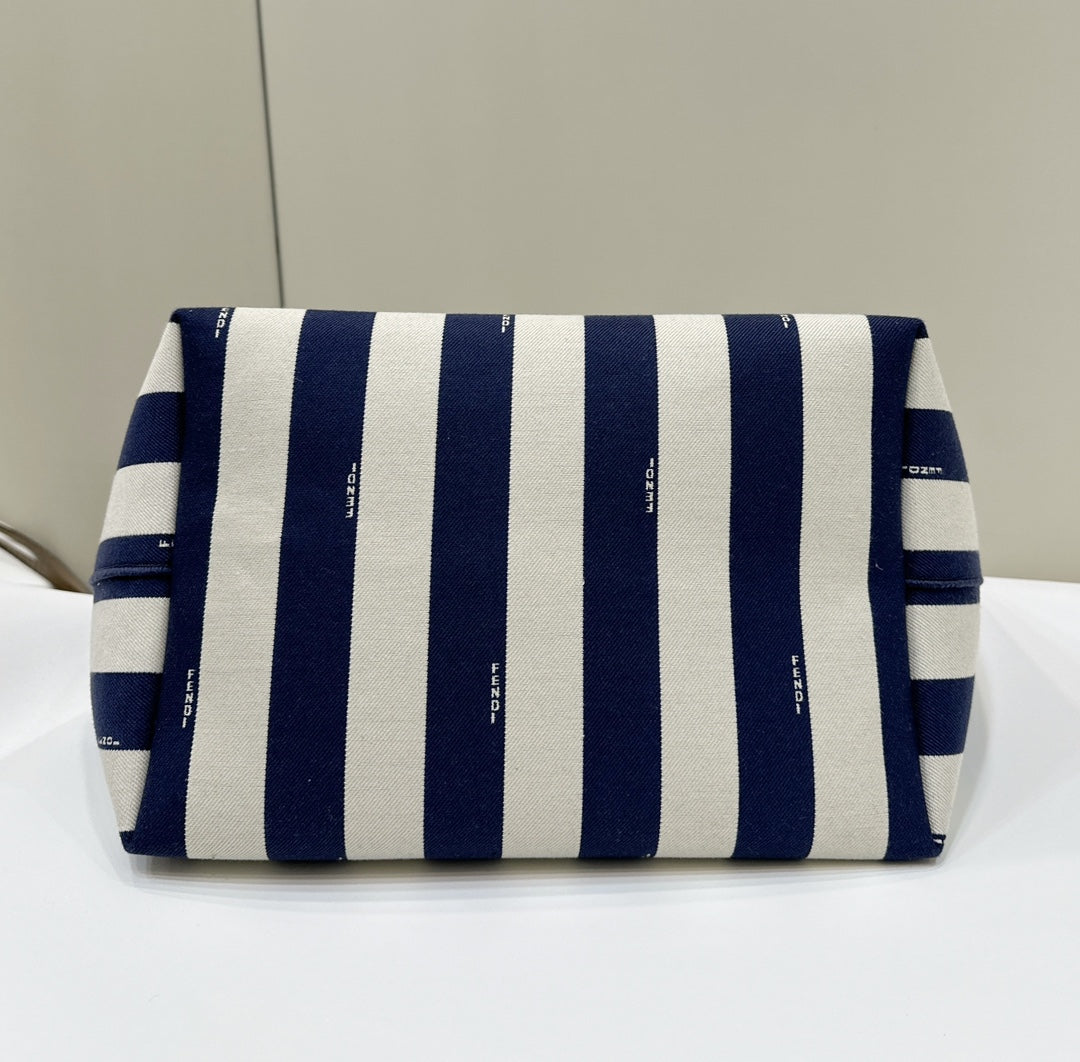 Luxury FendiLARGE ROLL 33 IN MIDNIGHT BLUE MIX WHITE JACQUARD FABRIC