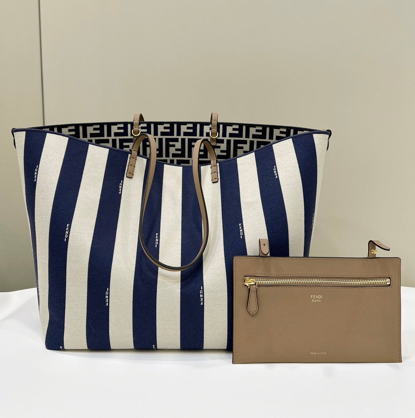 Luxury FendiLARGE ROLL 33 IN MIDNIGHT BLUE MIX WHITE JACQUARD FABRIC