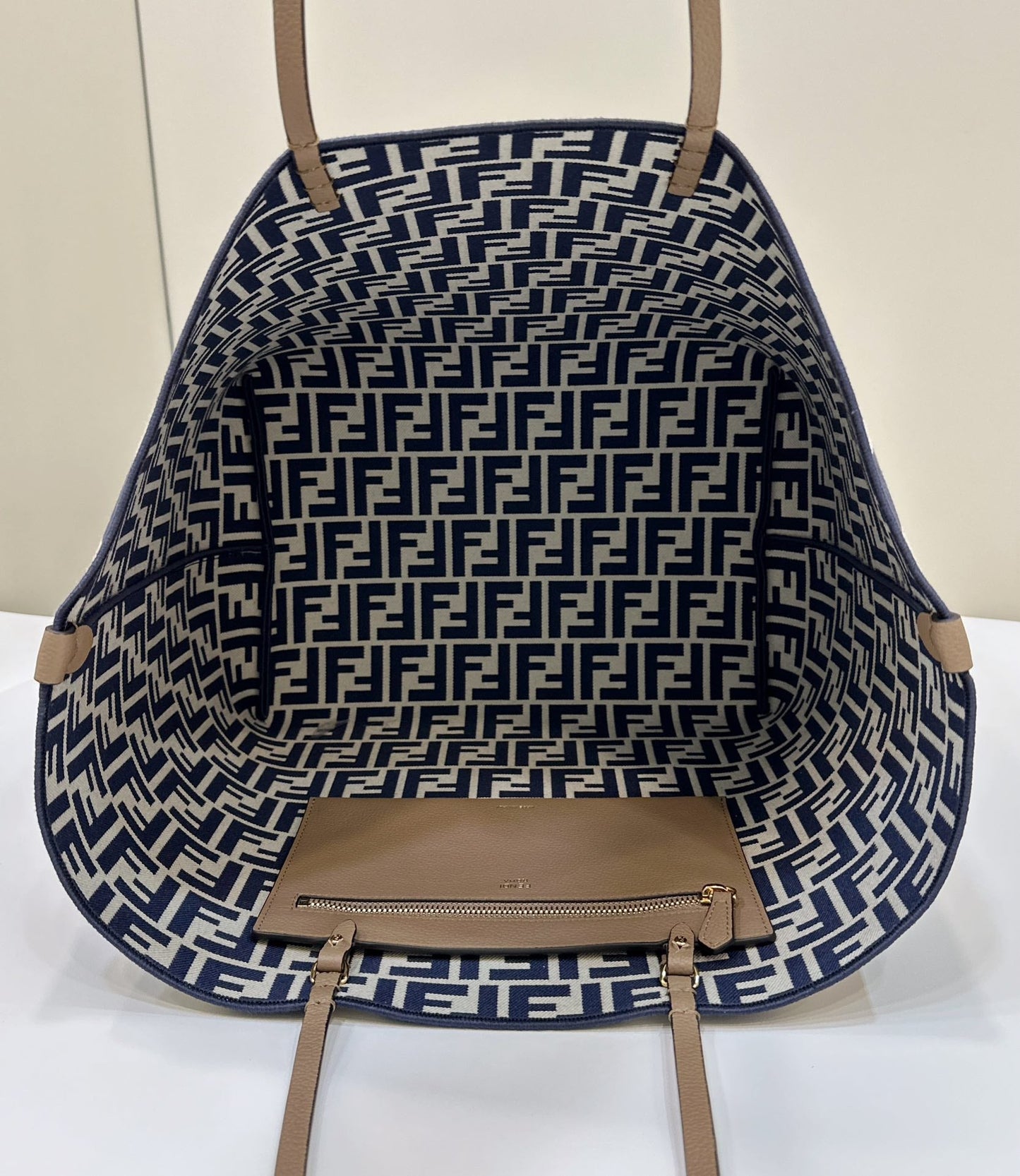 Luxury FendiLARGE ROLL 33 IN MIDNIGHT BLUE MIX WHITE JACQUARD FABRIC