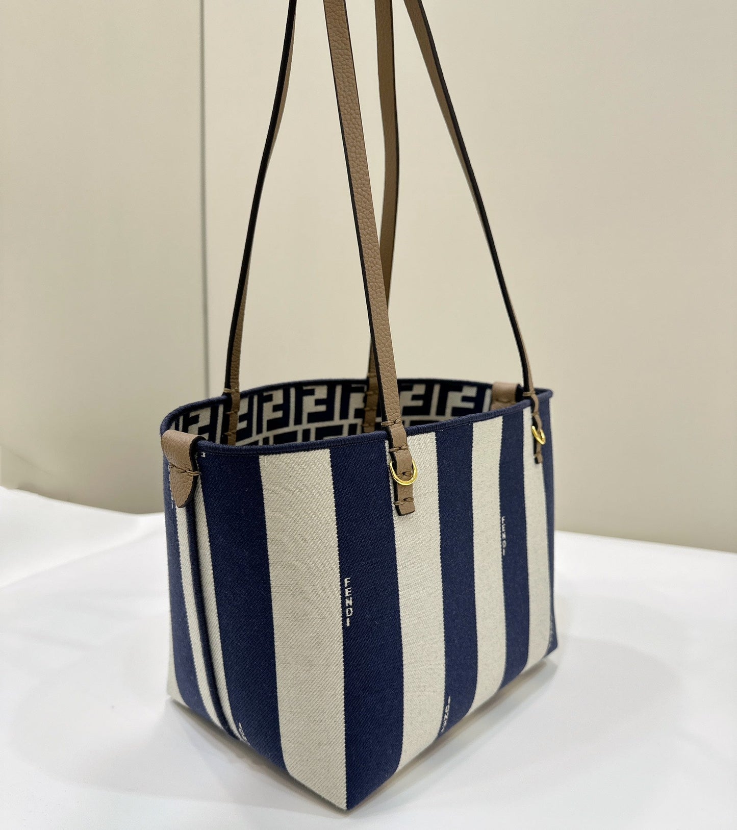 Luxury FendiLuxury FendiROLL 22 TOTE BAG IN MIDNIGHT BLUE MIX WHITE CANVAS