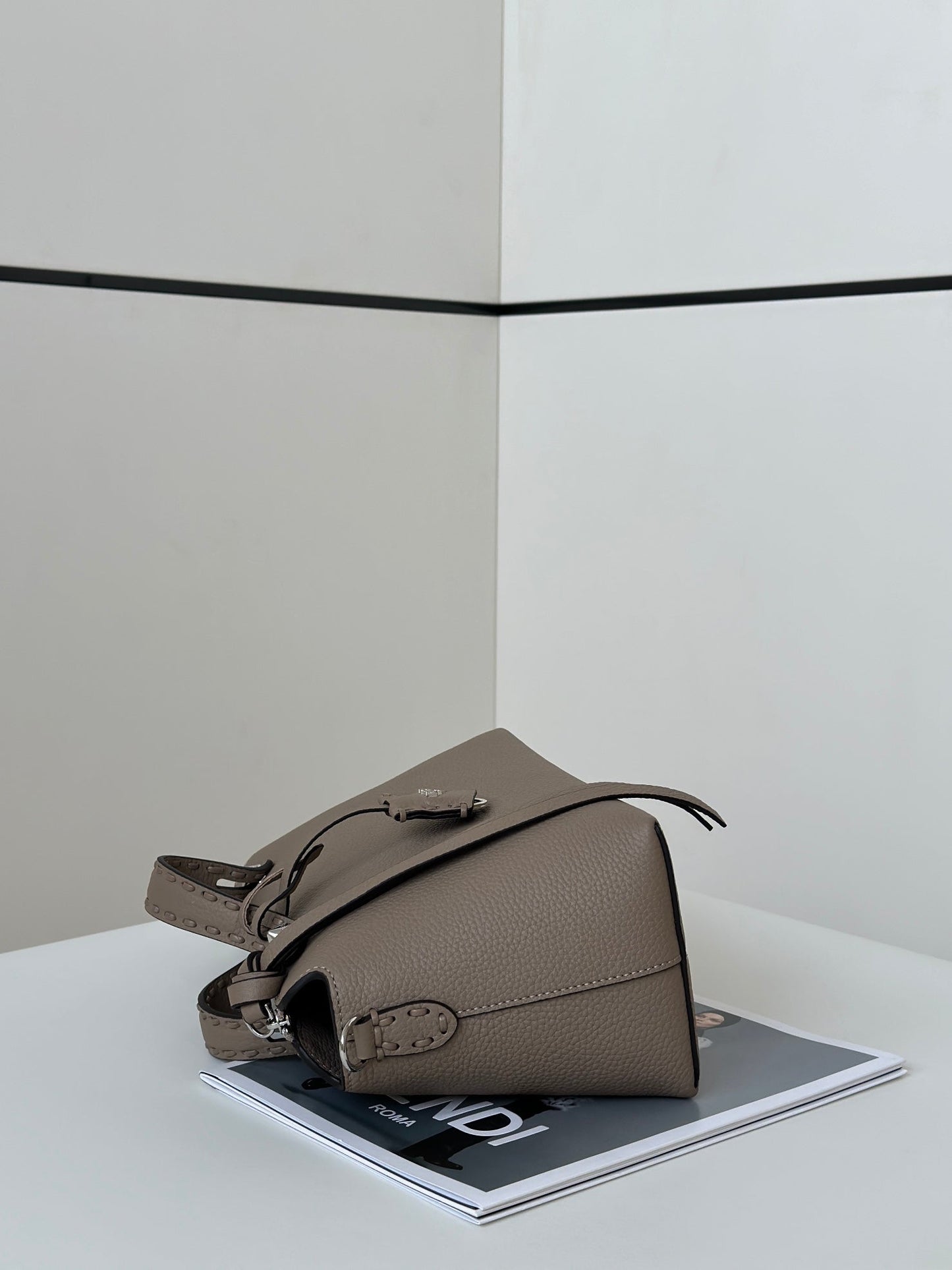 Luxury FendiBY THE WAY SELLERIA LARGE 29 BAG IN CEDAR BROWN CALFSKIN
