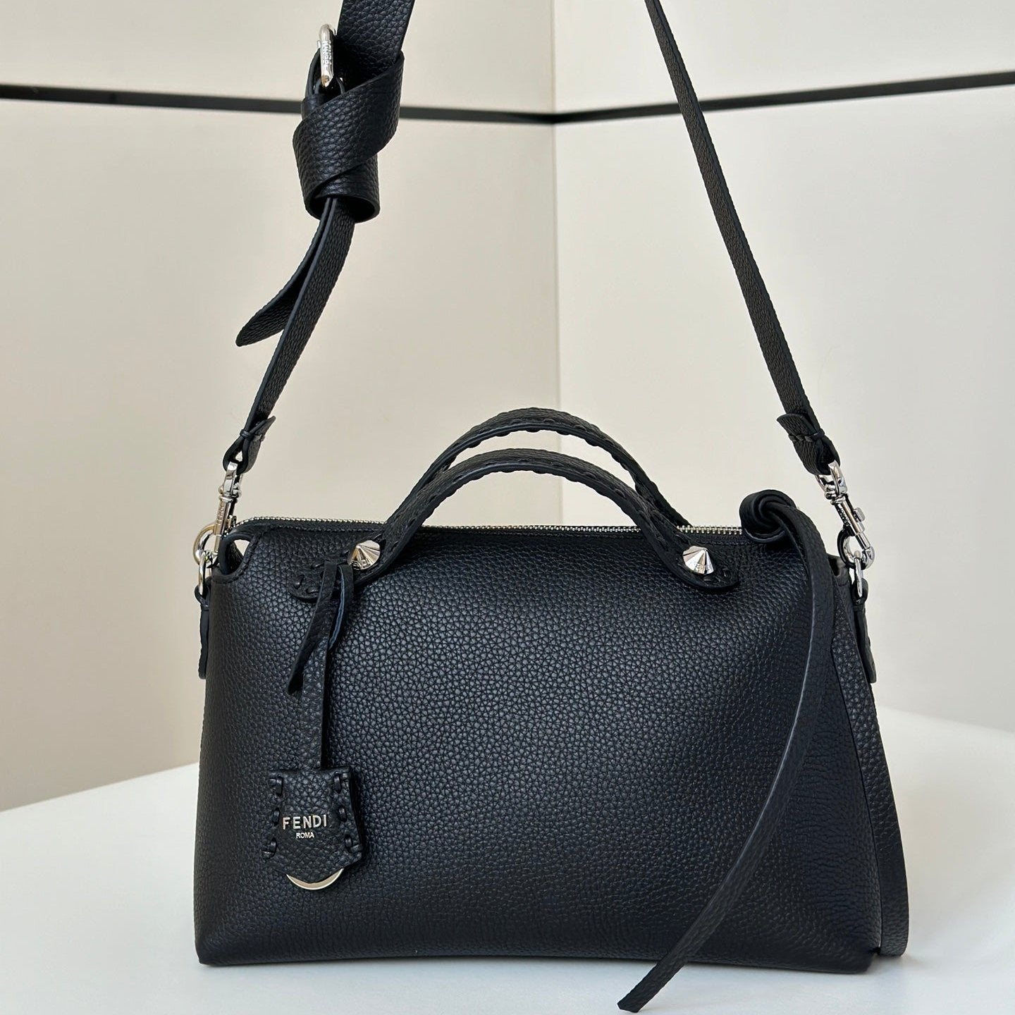 Luxury FendiBY THE WAY SELLERIA LARGE 29 BAG IN BLACK CALFSKIN