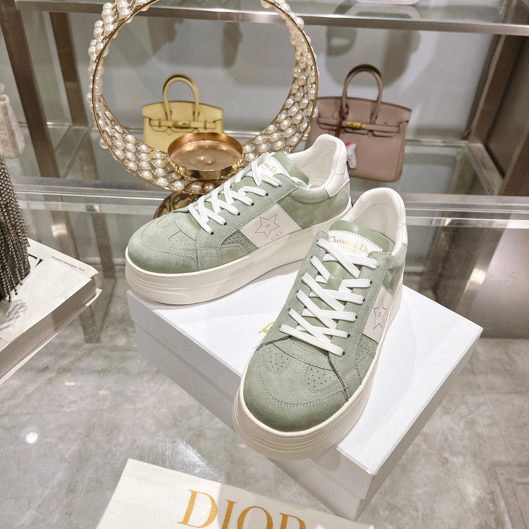 Luxury Diorstar sneaker white calfskin light green suede